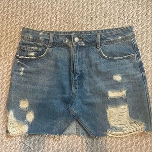 Zara distressed demin skirt